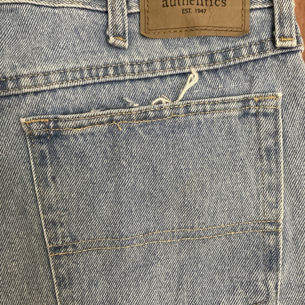 Wrangler Men's Authentic Jeans 34x29 Blue Light Wash Straight Leg Denim - Picture 9 of 9